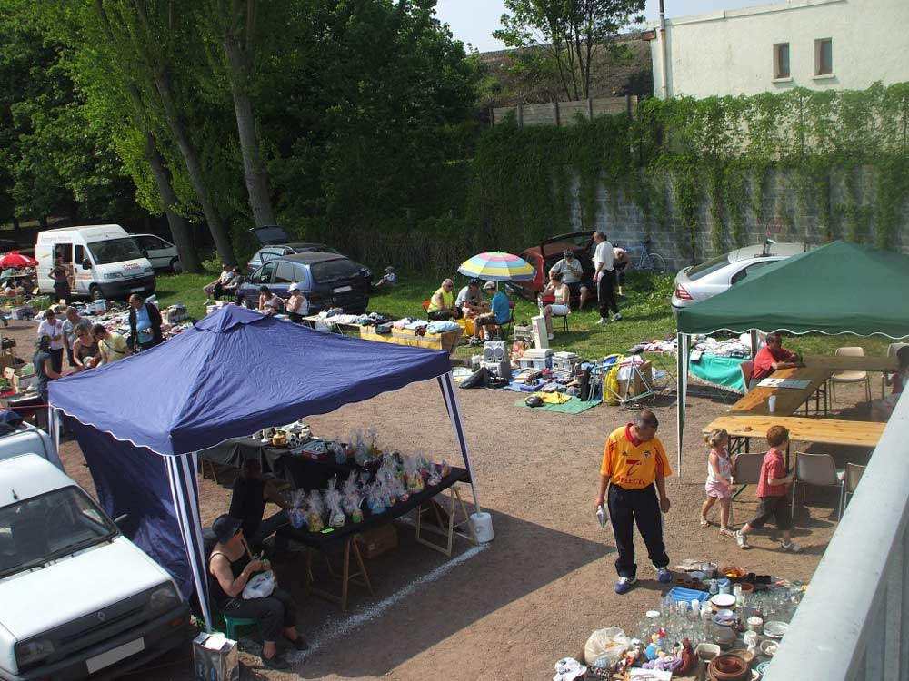 Afficher la galerie Notre premier MarchÃ© aux Puces